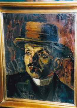 Nagy István - Férfi portré, 1910, olaj, vászon, Jelezve középen lent: Nagy István 1910, Fotó: Kieselbach Tamás